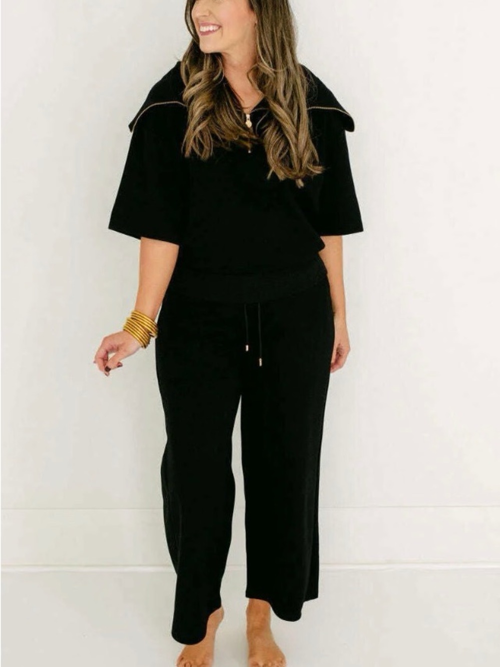 Anna Cate Size S Black Short-Sleeve Sporty Top